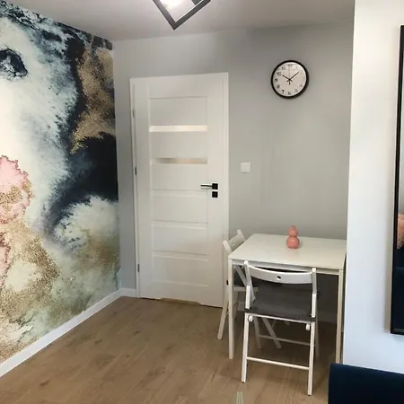 Apartment 15g *